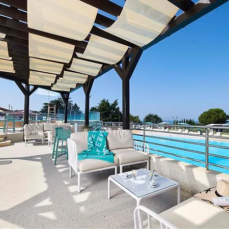 2 Bedroom Gorgeous Stacaravan In Umag Kemping 4*