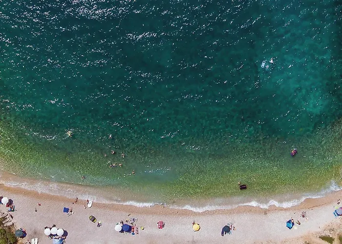 Kamp alanı Amazing Stacaravan In With Swimming Pool 4*