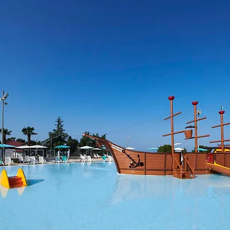 2 Bedroom Gorgeous Stacaravan In Umag 4* Umag
