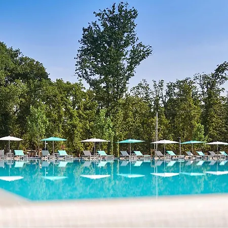 2 Bedroom Gorgeous Stacaravan In Umag Kamp 4*